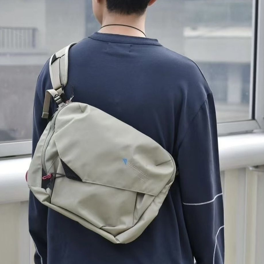 8L Outdoor Messenger Bag Large - Cycling To Commute review and price
